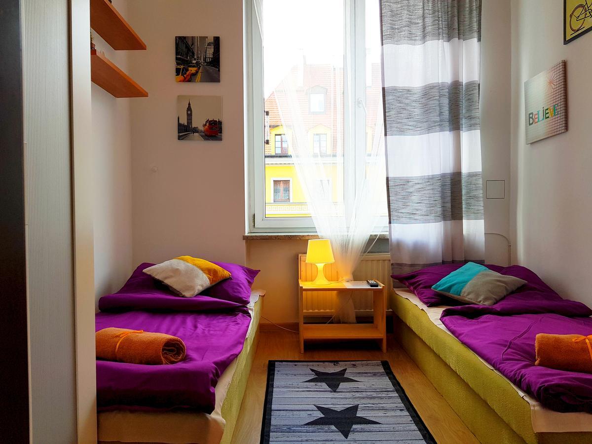 City Central Hostel Swidnicka Вроцлав Екстер'єр фото