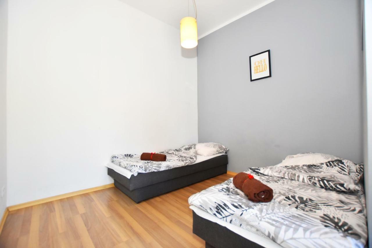 City Central Hostel Swidnicka Вроцлав Екстер'єр фото